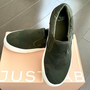 NEW JustFab Camo Jaquard Sneakers ♠️